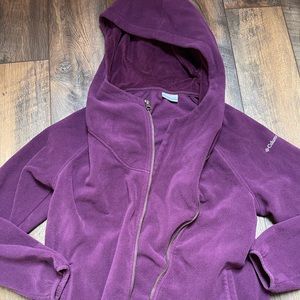 Size large womens Columbia zip up